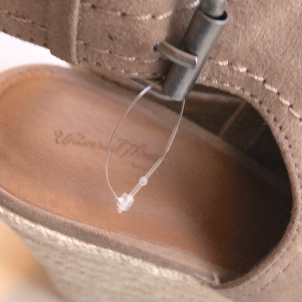 NWT Universal Thread taupe faux suede 4 inch espadrille wedge sandals - Picture 4 of 7